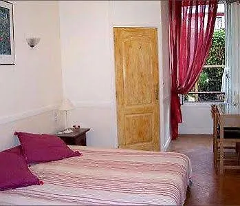 Nice Garden Hotel 3*,